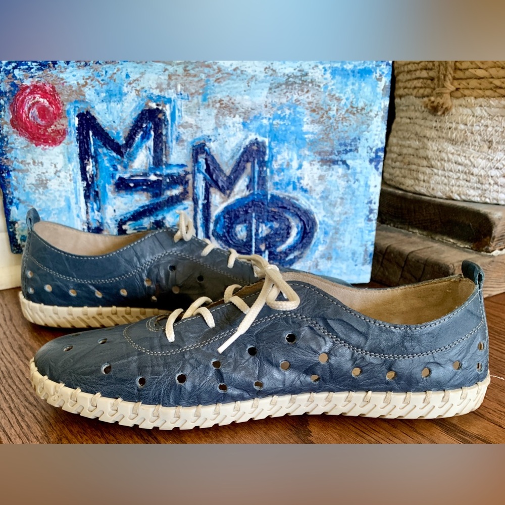 Rieker Sz 41/10.5 Germany Denim Blue perforated Leather Lace Up Athleisure Shoes
